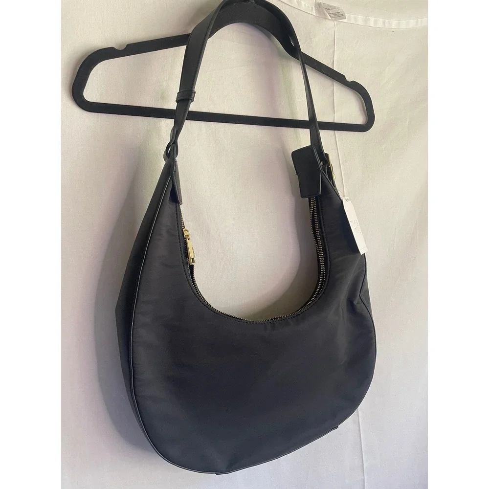 Time and Tru Black Crescent Adjustable Shoulder Bag Hobo TT253175-BLK